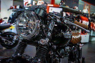 Bonneville brat, detail 3