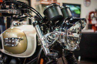 Cream and gold Bonneville, detail 3