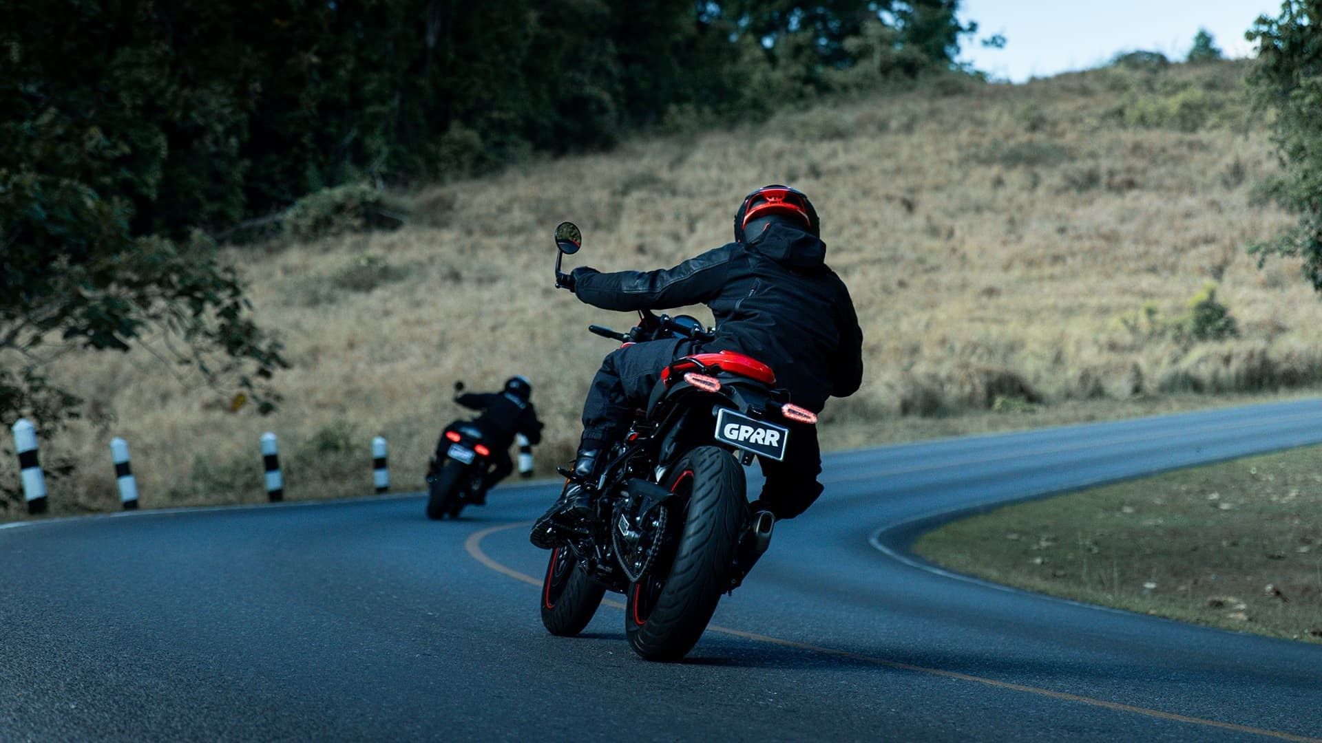 The Guerrilla 450, photographed by Royal Enfield