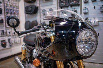 Thruxton 1200 café racer, detail 1