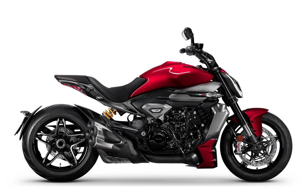 Ducati XDiavel in Burning Red, studio rendering