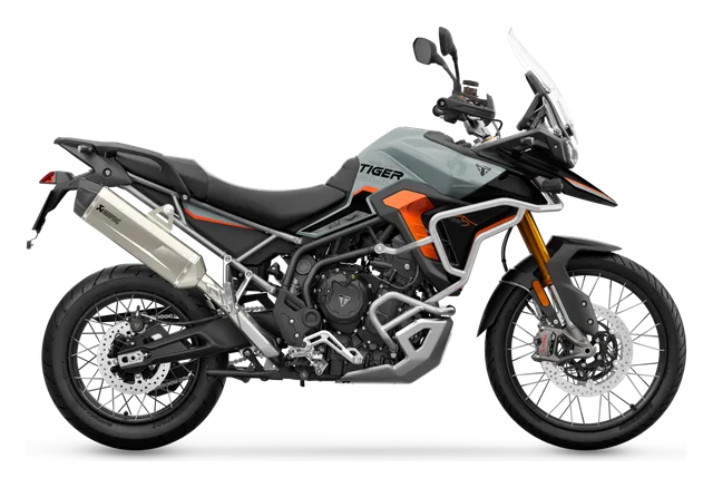 Tiger 900 Rally Pro Desert Edition, Triumph studio image