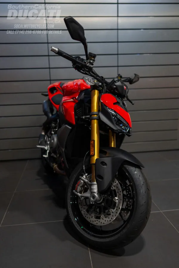 2027 Ducati Streetfighter V2 S in Ducati Red, photo 7 of 11