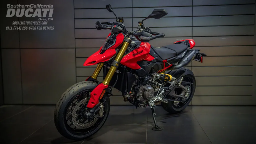 2026 Ducati Hypermotard V2 in Ducati Red, photo 14 of 18