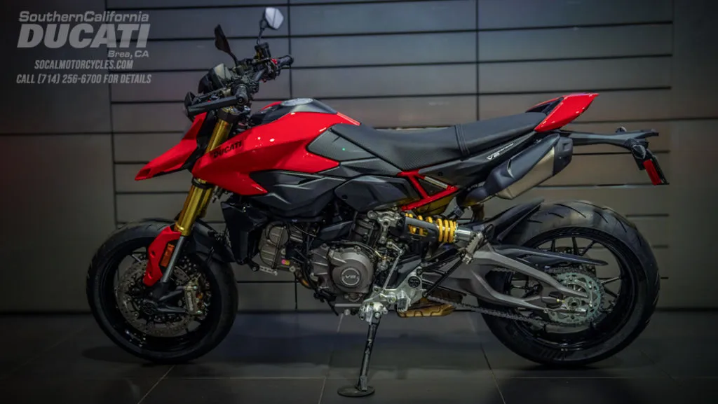 2026 Ducati Hypermotard V2 in Ducati Red, photo 15 of 18