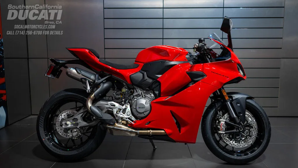2026 Ducati Panigale V2 in Ducati Red, photo 1 of 13