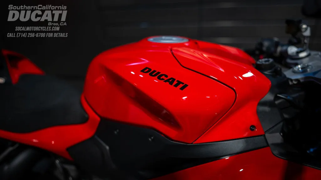 2026 Ducati Panigale V2 in Ducati Red, photo 3 of 13