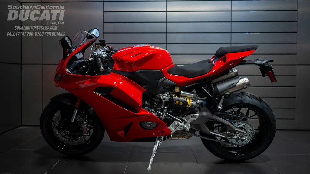 2026 Ducati Panigale V2 in Ducati Red, photo 11 of 13