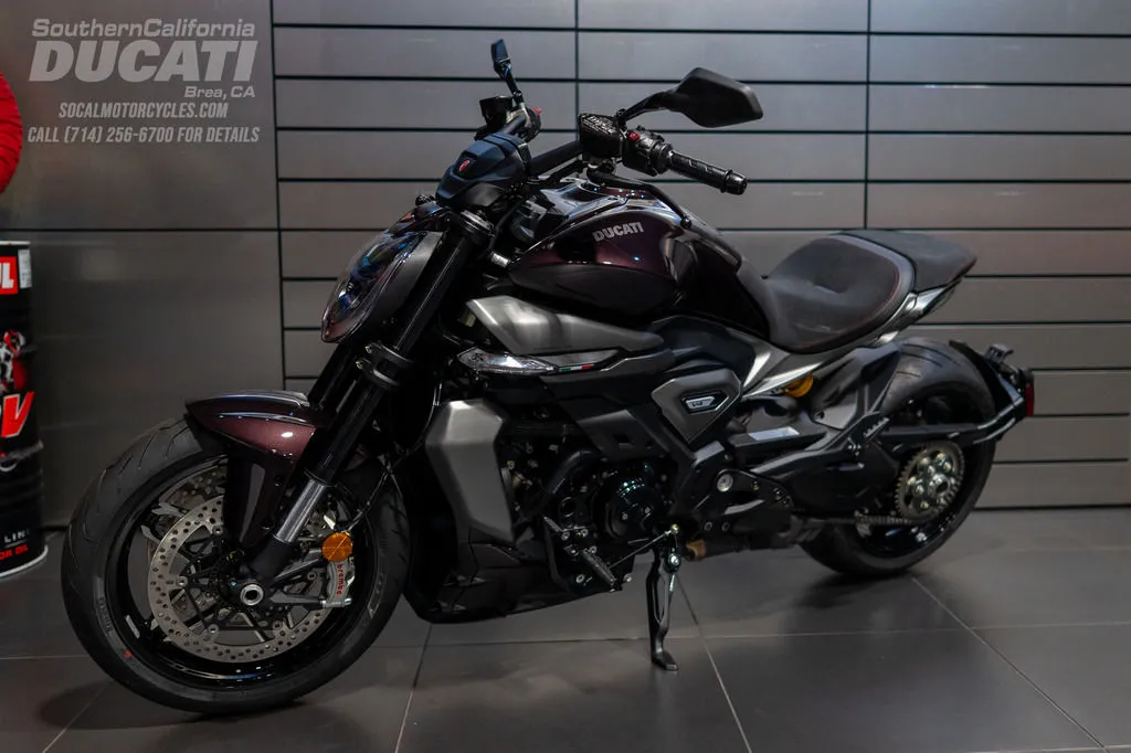 2026 Ducati XDiavel V4 in Black Lava, photo 7 of 10