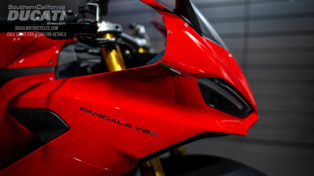 2026 Ducati Panigale V2 S in Ducati Red, photo 2 of 13