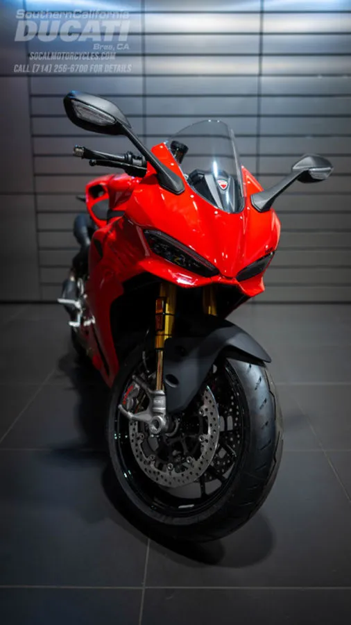 2026 Ducati Panigale V2 S in Ducati Red, photo 9 of 13