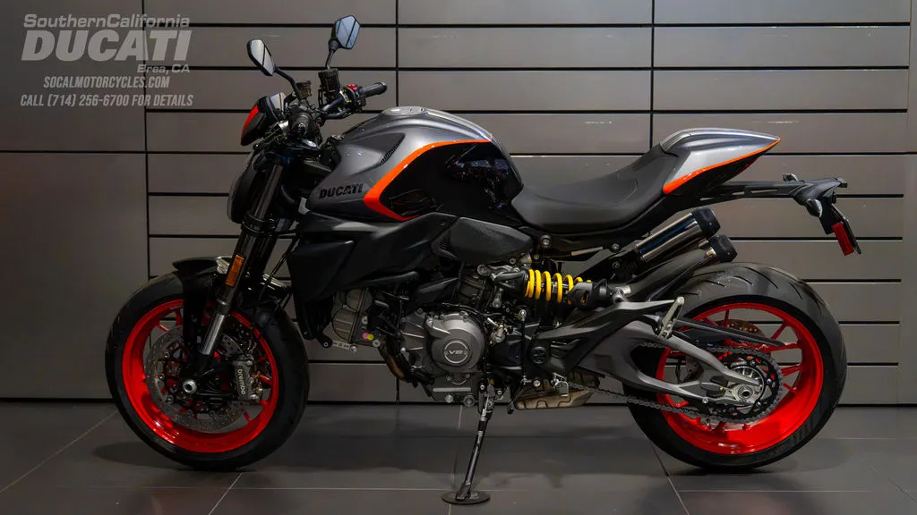 2026 Ducati Monster+ in Sport Livery, photo 6 of 8