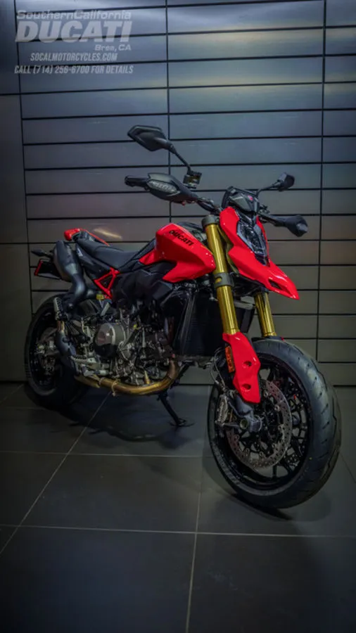 2027 Ducati Hypermotard V2 in Ducati Red, photo 11 of 20