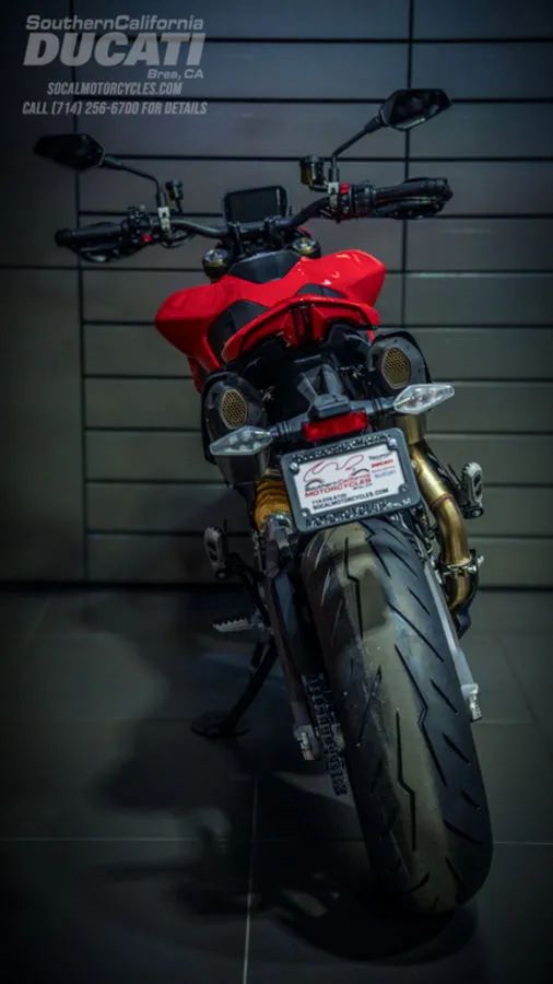 2027 Ducati Hypermotard V2 in Ducati Red, photo 18 of 20