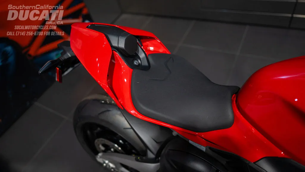 2026 Ducati Streetfighter V4 S in Ducati Red, photo 4 of 12