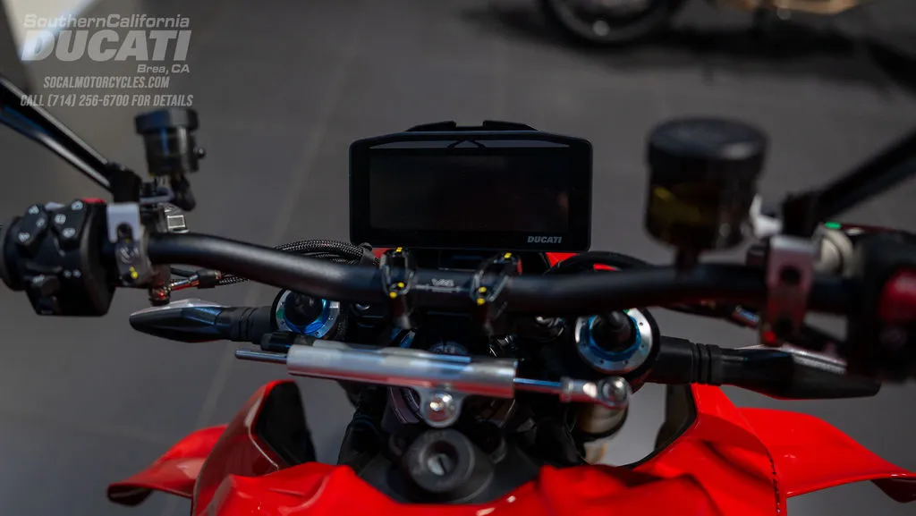 2026 Ducati Streetfighter V4 S in Ducati Red, photo 5 of 12