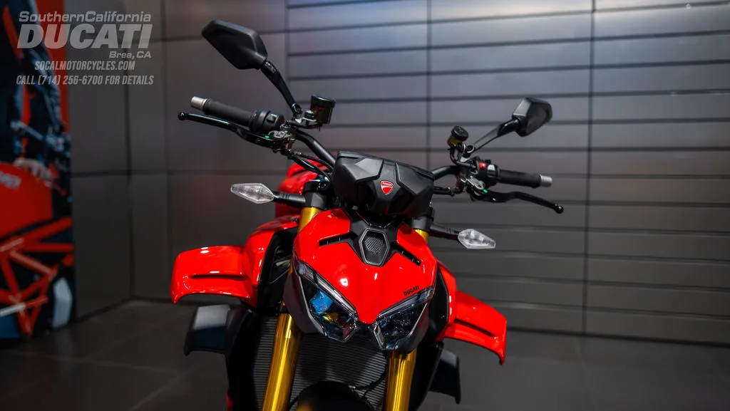2026 Ducati Streetfighter V4 S in Ducati Red, photo 7 of 12