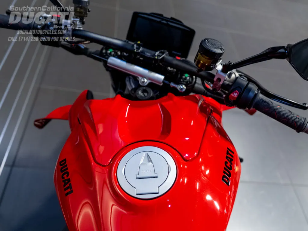 2026 Ducati Streetfighter V4 in Ducati Red, photo 4 of 13