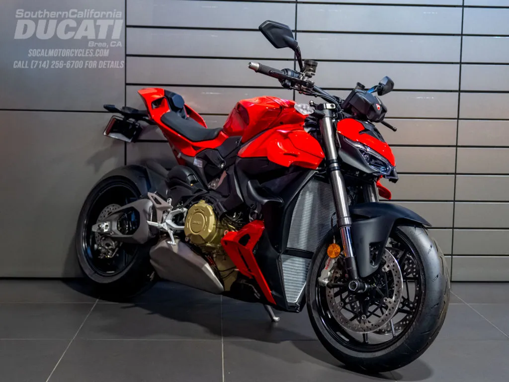 2026 Ducati Streetfighter V4 in Ducati Red, photo 5 of 13