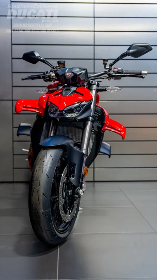 2026 Ducati Streetfighter V4 in Ducati Red, photo 7 of 13