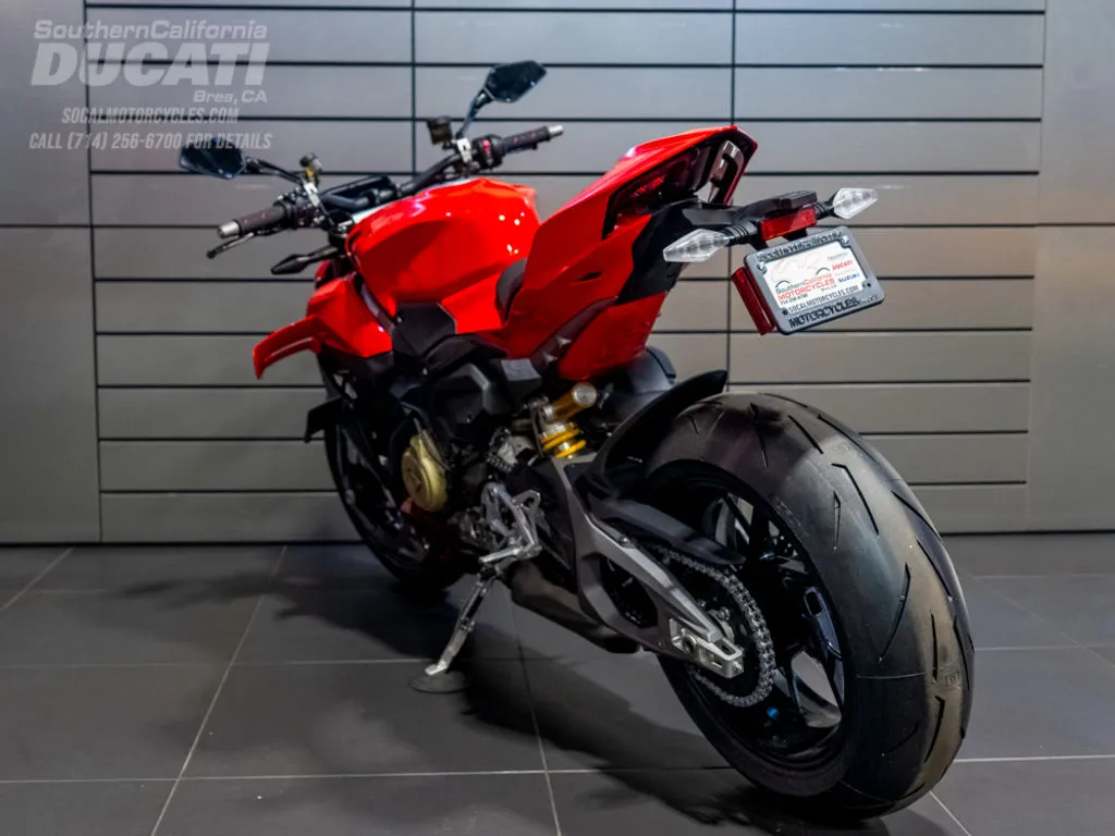 2026 Ducati Streetfighter V4 in Ducati Red, photo 10 of 13
