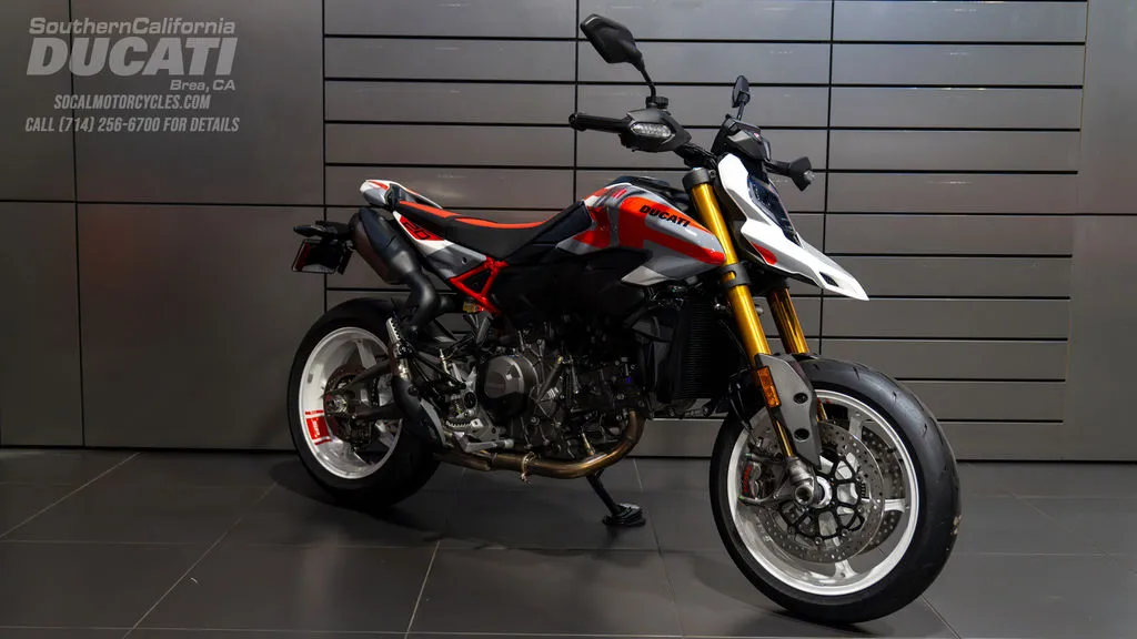 2027 Ducati Hypermotard V2 SP in SP Livery, photo 2 of 8