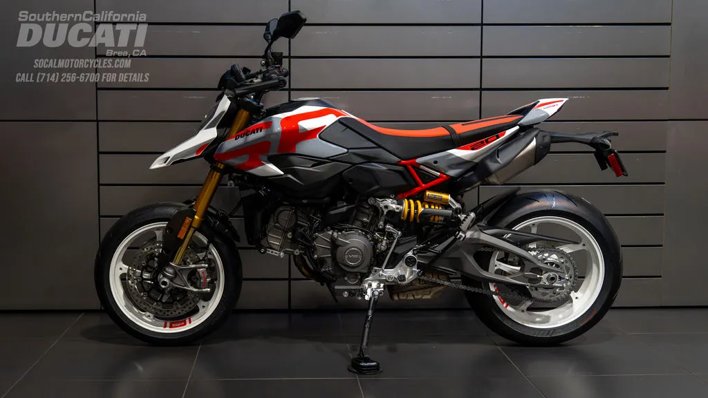 2027 Ducati Hypermotard V2 SP in SP Livery, photo 5 of 8