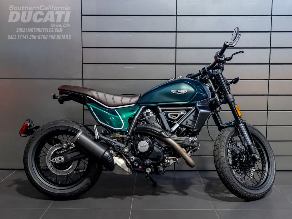 2027 Ducati Scrambler Nightshift in Emerald Green, photo 1 of 8