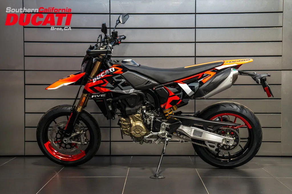 2027 Ducati Hypermotard 698 Mono RVE in Graffiti Livery, photo 14 of 16