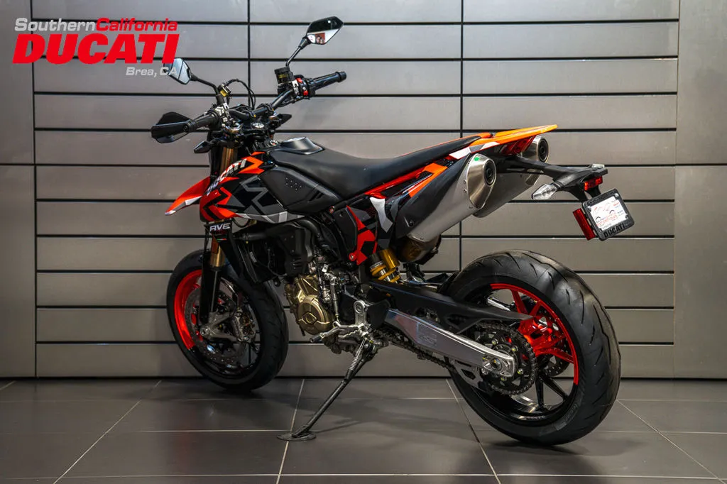 2027 Ducati Hypermotard 698 Mono RVE in Graffiti Livery, photo 15 of 16