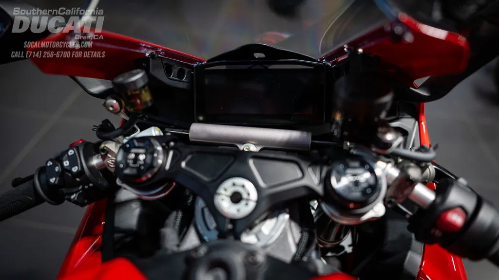 2026 Ducati Panigale V4 in Ducati Red, photo 5 of 11