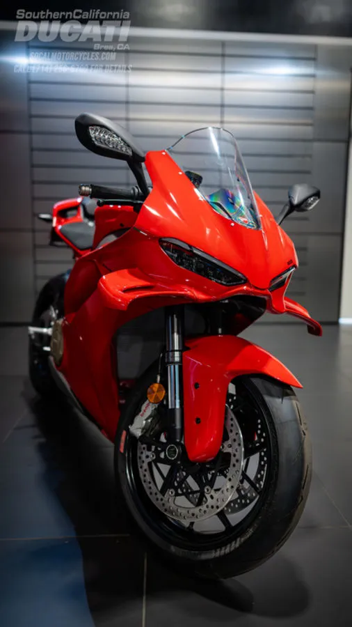 2026 Ducati Panigale V4 in Ducati Red, photo 7 of 11