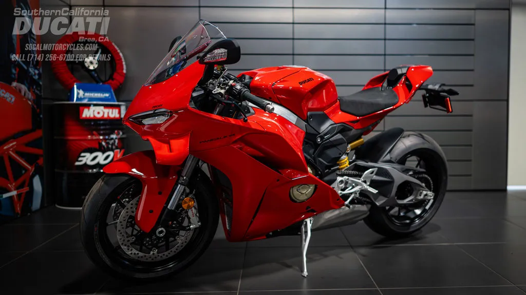 2026 Ducati Panigale V4 in Ducati Red, photo 8 of 11