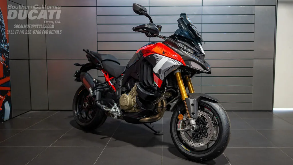 2026 Ducati Multistrada V4 Pikes Peak in Pikes Peak Livery, photo 8 of 14