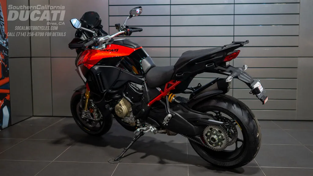 2026 Ducati Multistrada V4 Pikes Peak in Pikes Peak Livery, photo 13 of 14