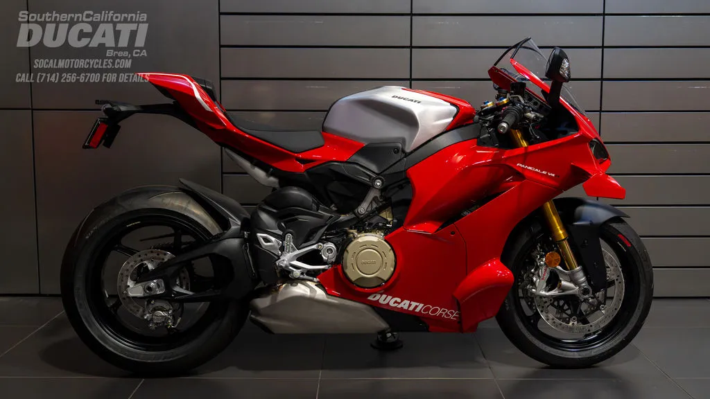 2026 Ducati Panigale V4 R in R Livery, photo 1 of 8