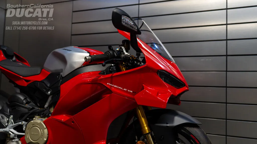 2026 Ducati Panigale V4 R in R Livery, photo 2 of 8