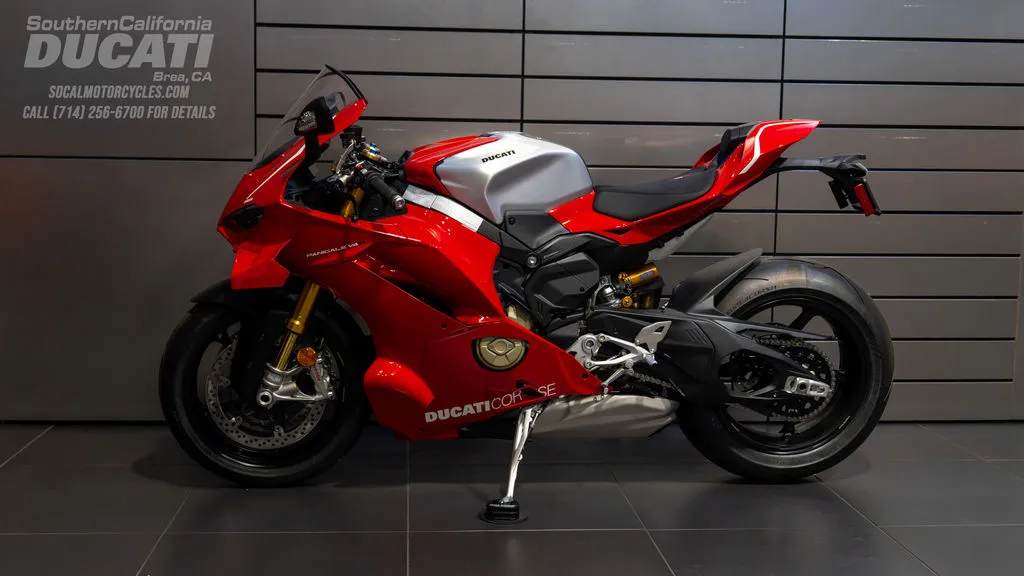 2026 Ducati Panigale V4 R in R Livery, photo 5 of 8