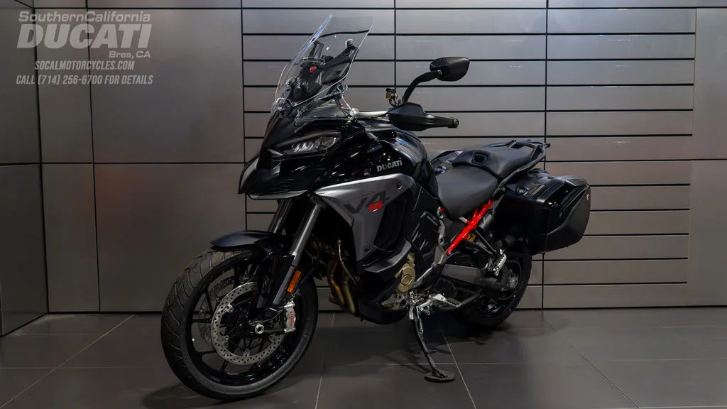 2026 Ducati Multistrada V4 S in Thrilling Black, photo 5 of 7