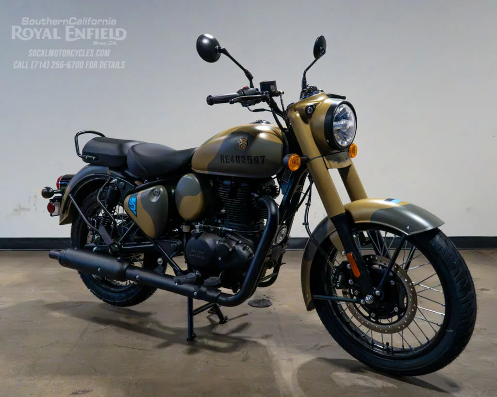 2027 Royal Enfield Classic 350 in Commando Sand, photo 2 of 7