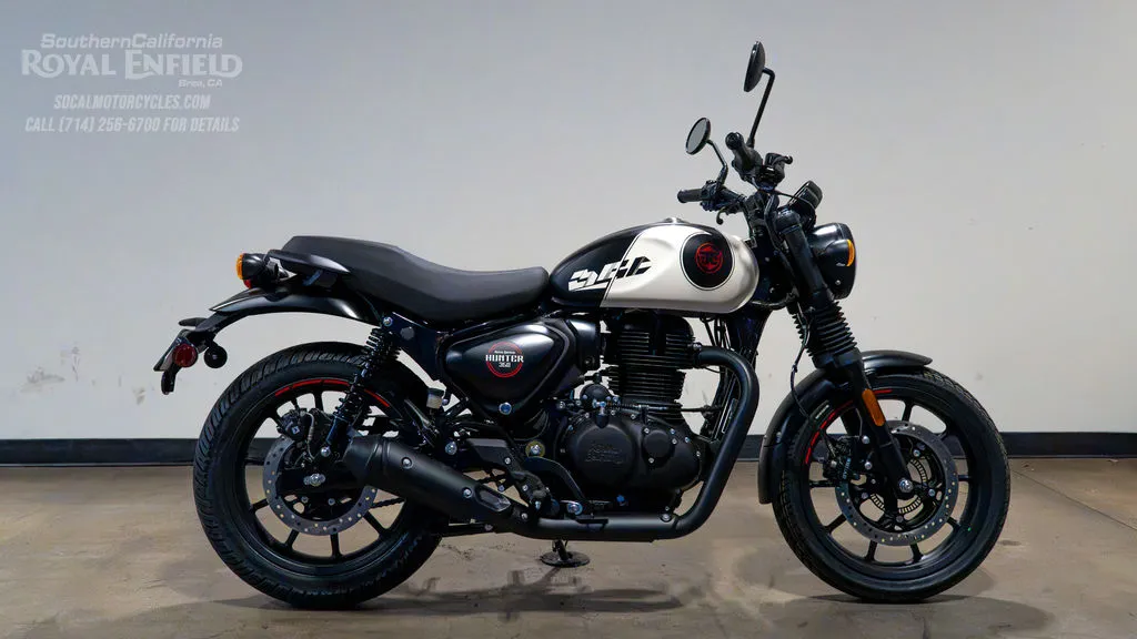 2027 Royal Enfield Hunter 350 in Tokyo Black, photo 1 of 8