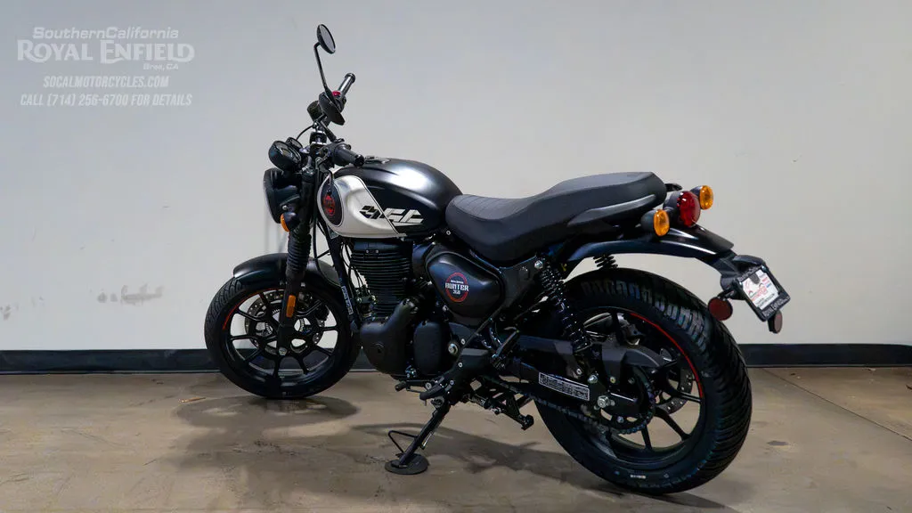 2027 Royal Enfield Hunter 350 in Tokyo Black, photo 7 of 8