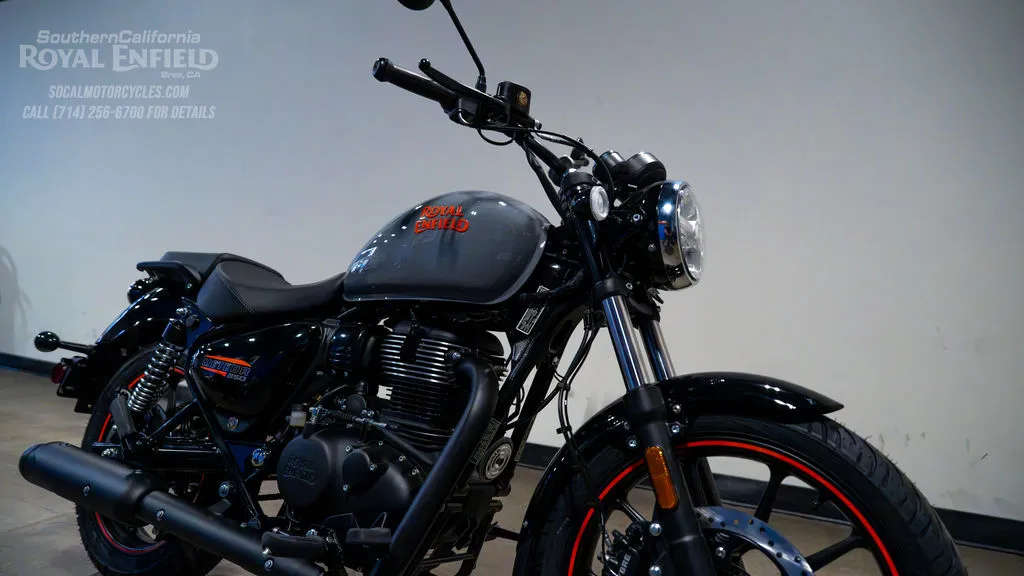 2027 Royal Enfield Meteor 350 in Fireball Grey, photo 2 of 8