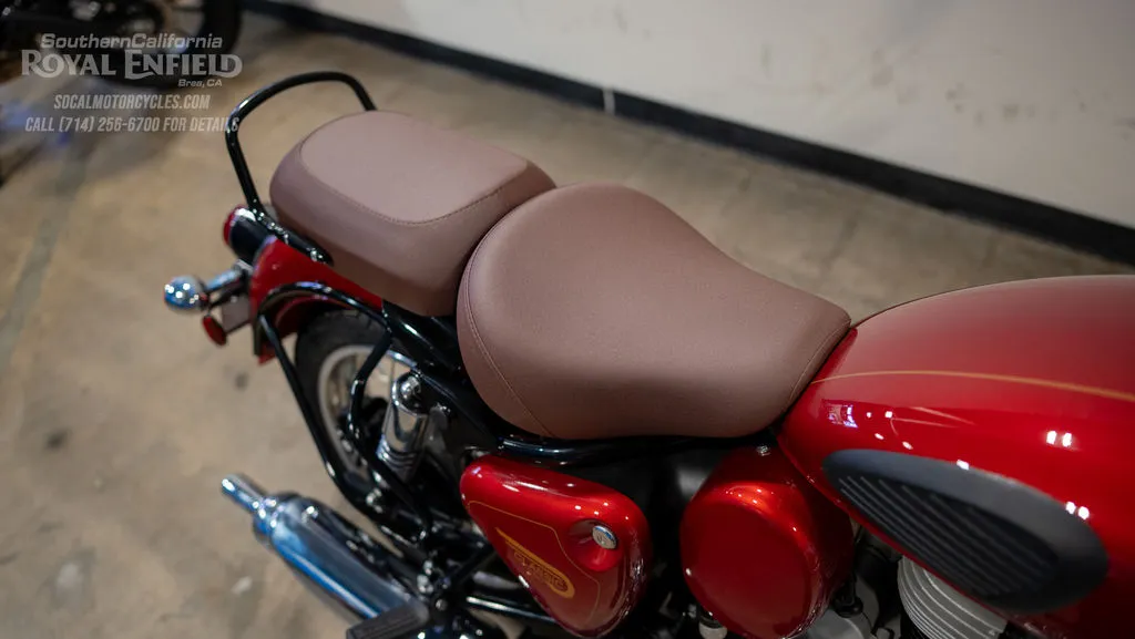 2027 Royal Enfield Classic 350 in Madras Red, photo 3 of 9