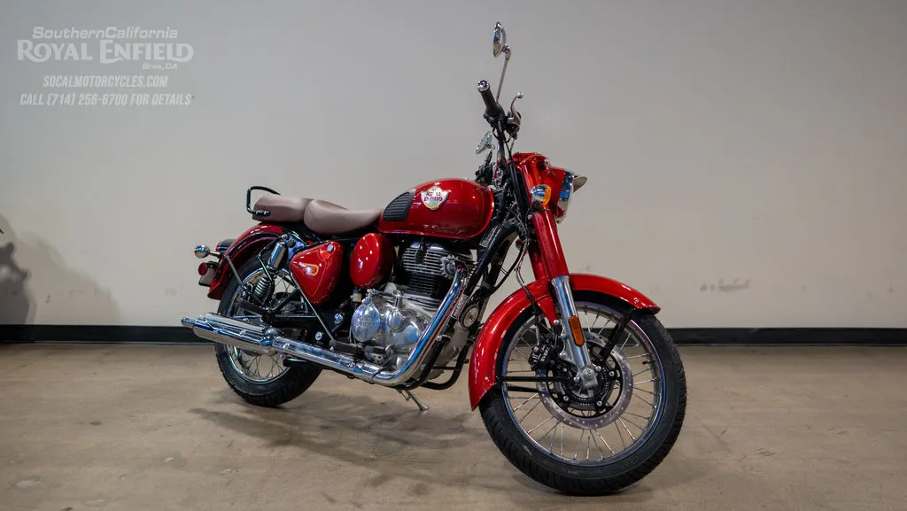 2027 Royal Enfield Classic 350 in Madras Red, photo 4 of 9
