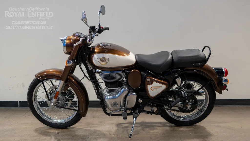 2027 Royal Enfield Classic 350 in Medallion Bronze, photo 7 of 9