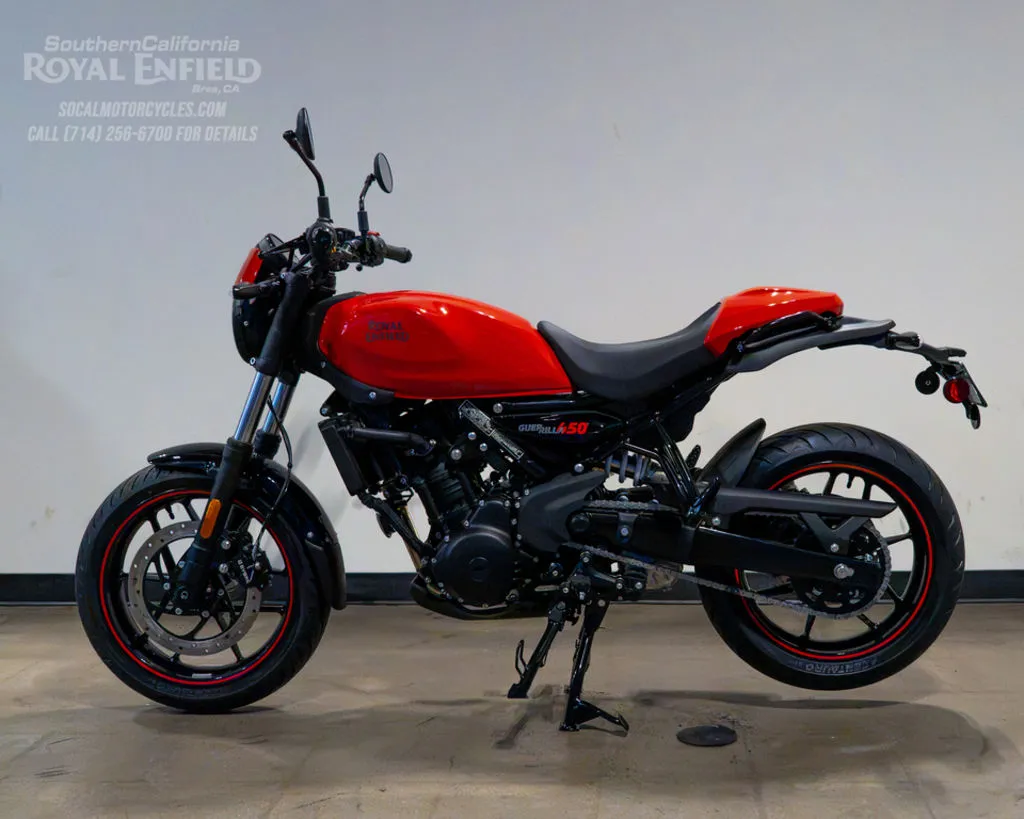 2027 Royal Enfield Guerrilla 450 Apex in Apex Red, photo 5 of 7