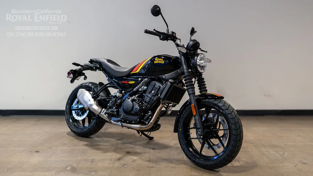 2026 Royal Enfield Guerrilla 450 in Playa Black, photo 5 of 11