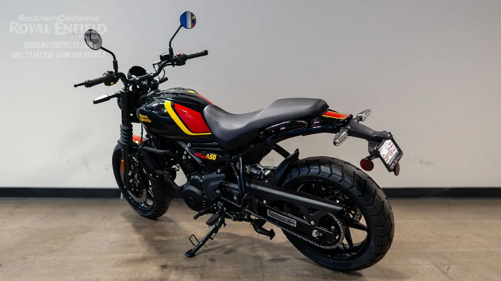 2026 Royal Enfield Guerrilla 450 in Playa Black, photo 10 of 11