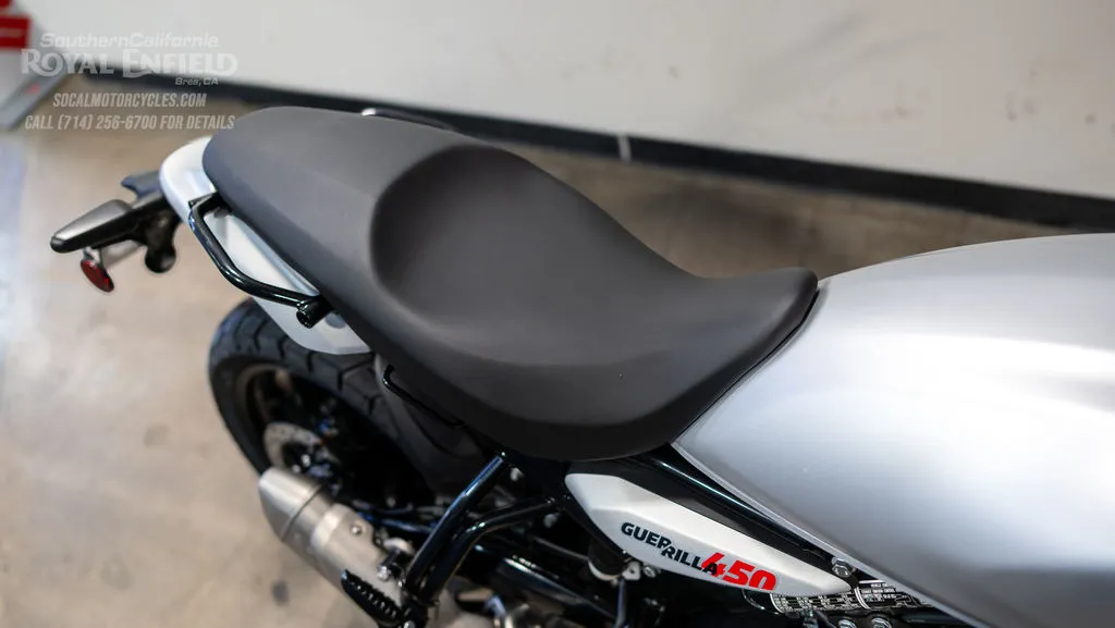 2026 Royal Enfield Guerrilla 450 in Smoke Silver, photo 4 of 11